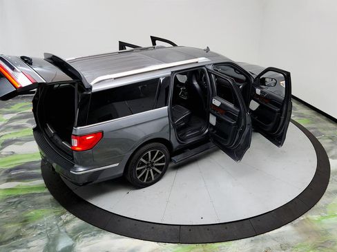 Used 2021 Lincoln Navigator L Reserve w/ Luxury Package image 41