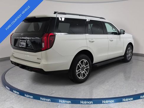 Used 2026 Ford Expedition Active AWD/4WD image 6
