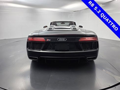 Used 2018 Audi R8 V10 image 5