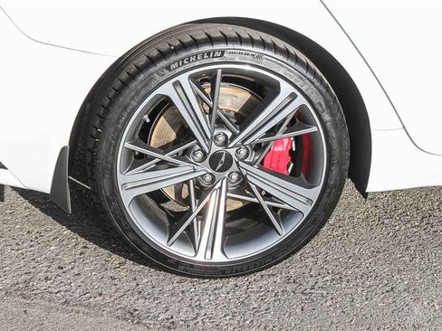 Used 2025 Genesis G70 3.3T Advanced image 13