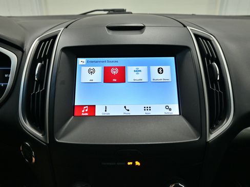 Used 2019 Ford Edge SEL w/ Equipment Group 201A AWD/4WD image 12