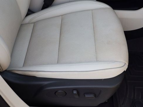 Used 2022 Buick Envision Essence w/ Technology Package I image 28