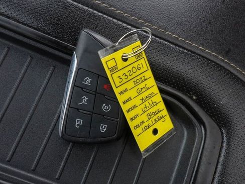 Used 2022 GMC Yukon SLT w/ SLT Premium Package image 25