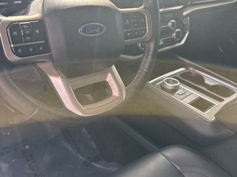 Certified 2023 Ford Expedition XLT RWD image 6