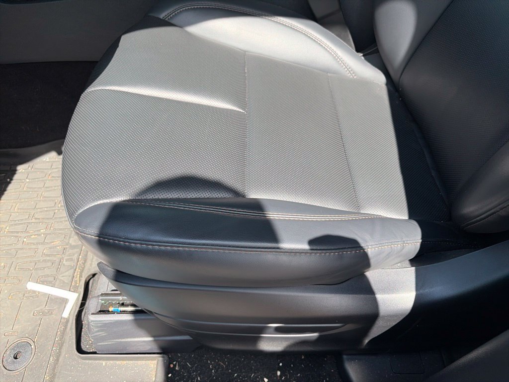 Used 2026 Lincoln Aviator AWD image 18