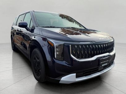 Used 2025 Kia Carnival