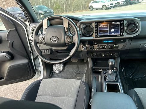 Certified 2023 Toyota Tacoma TRD Off-Road image 19
