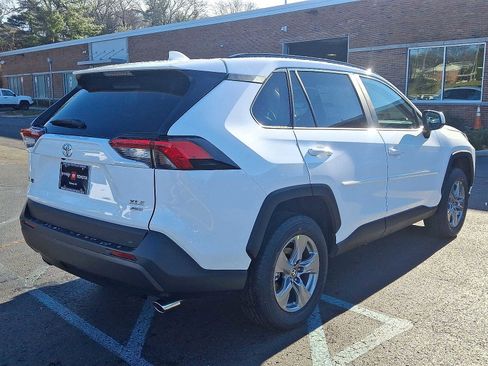 New 2025 Toyota RAV4 XLE image 18