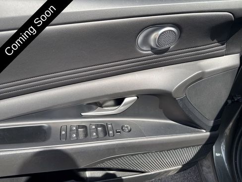 Used 2024 Hyundai Elantra SEL w/ Convenience Package FWD image 7