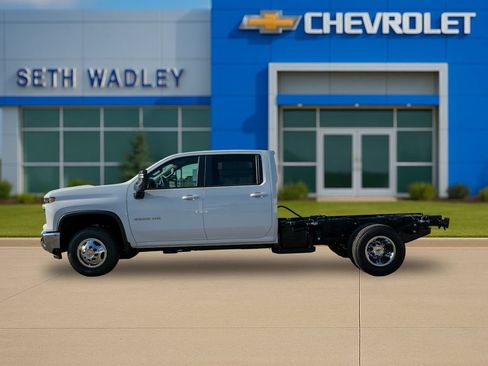 New 2026 Chevrolet Silverado 3500 LT w/ Convenience Package AWD/4WD image 4