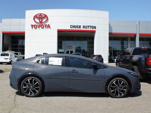 New 2026 Toyota Prius Plug-In Hybrid FWD image 21