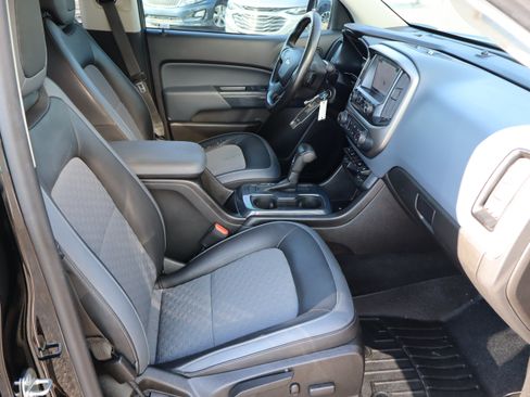 Used 2016 Chevrolet Colorado Z71 AWD/4WD image 38