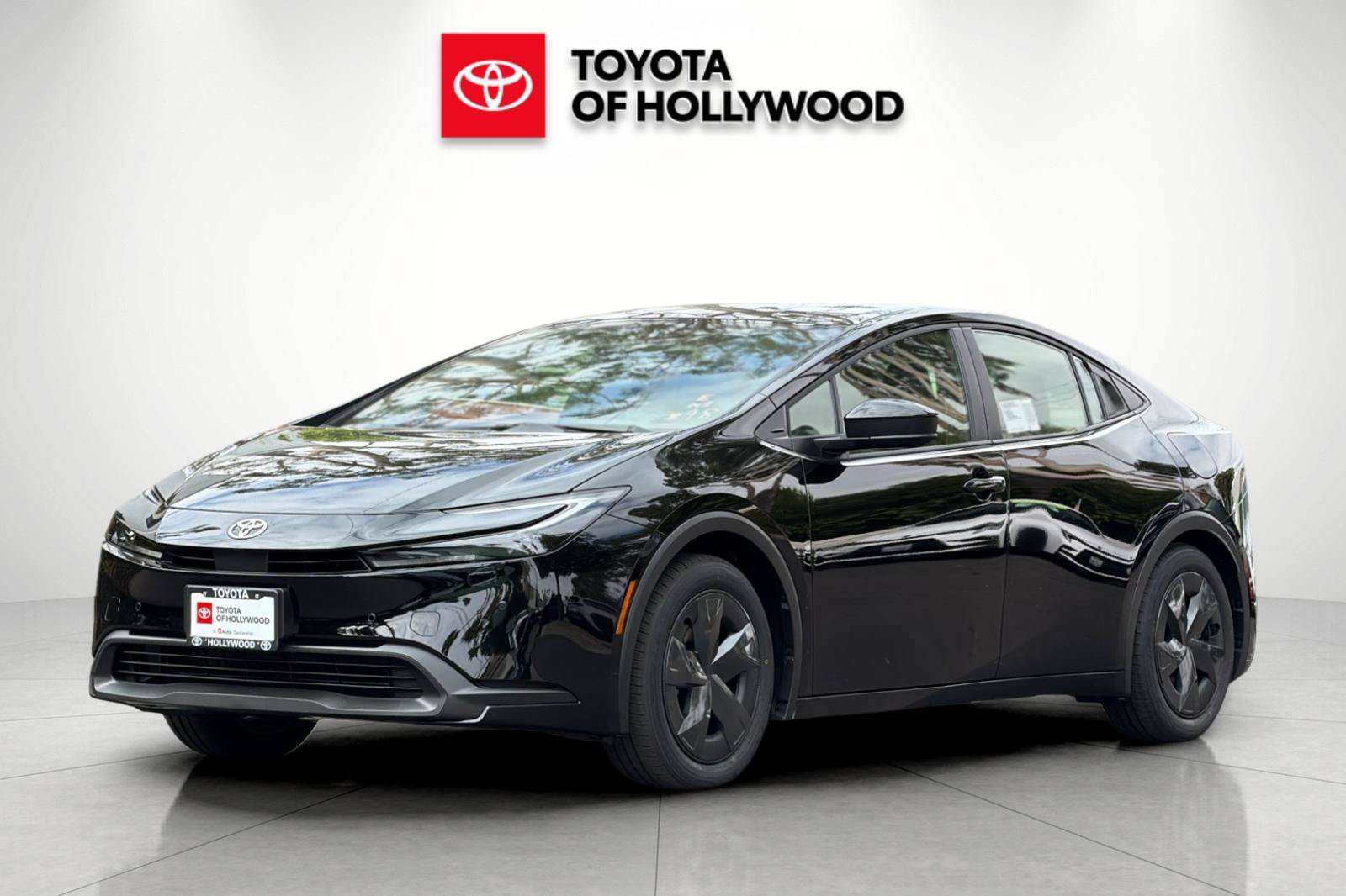 New 2027 Toyota Prius LE FWD image 7