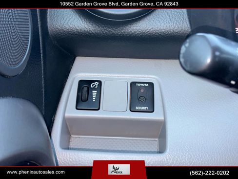 Used 2008 Toyota RAV4 Limited image 27