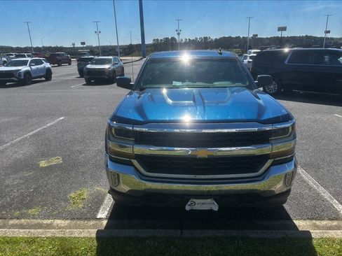 Used 2017 Chevrolet Silverado 1500 LT w/ All Star Edition image 2