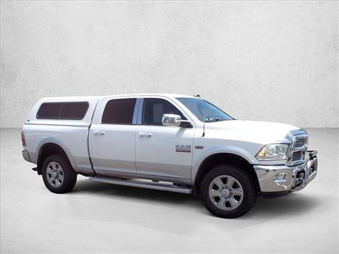 Used 2015 RAM 2500 Laramie AWD/4WD image 5