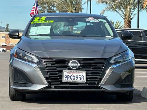 Used 2025 Nissan Altima 2.5 S FWD image 5