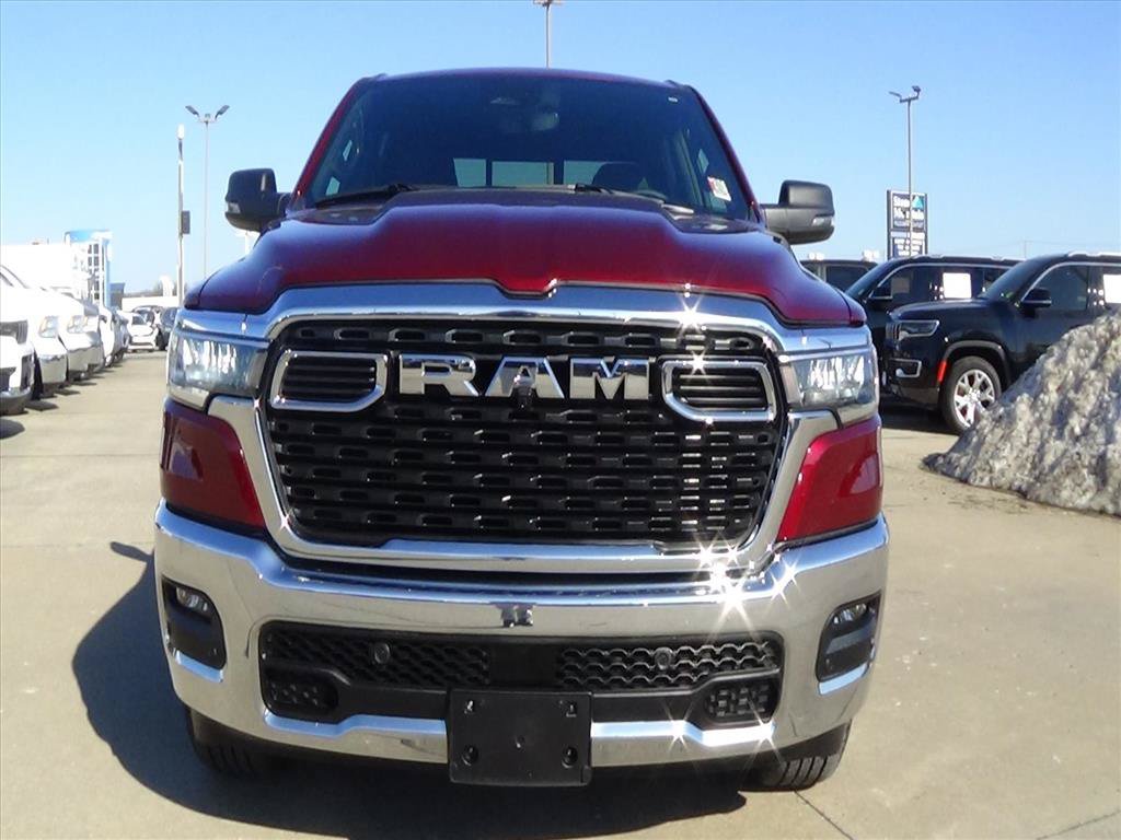 Used 2025 RAM 1500 Big Horn AWD/4WD image 3