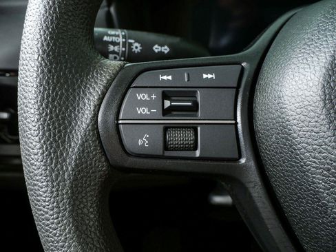 Used 2025 Honda Accord SE image 10