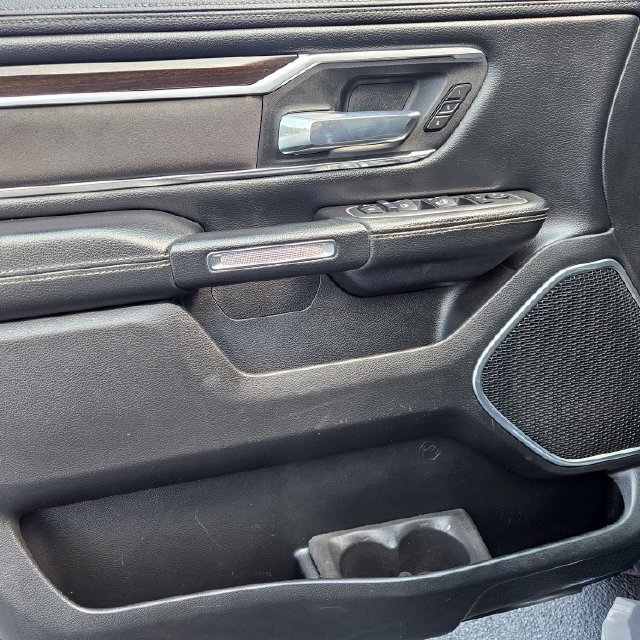 Used 2022 RAM 1500 Laramie AWD/4WD image 18