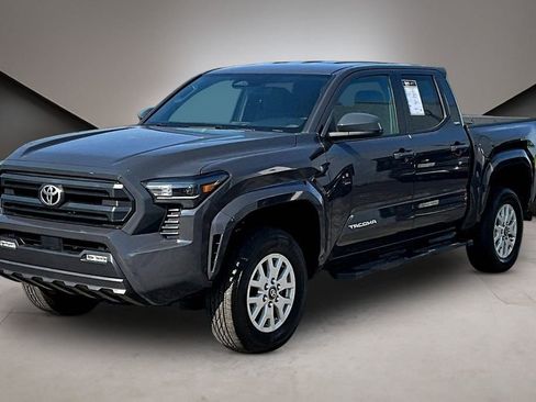 Used 2024 Toyota Tacoma SR5 AWD/4WD image 3