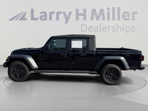 Used 2023 Jeep Gladiator Sport w/ Trailer Tow Package AWD/4WD image 2