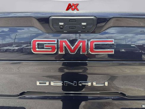 Used 2024 GMC Sierra 2500 Denali w/ Denali Reserve Package AWD/4WD image 16