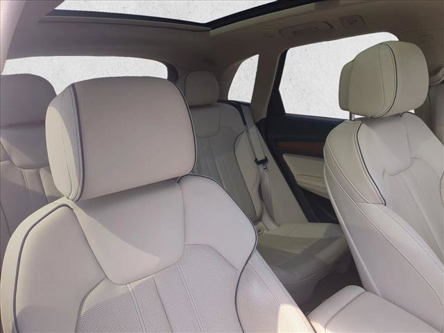 Used 2021 Audi Q5 2.0T Premium Plus w/ Premium Plus Package AWD/4WD image 19