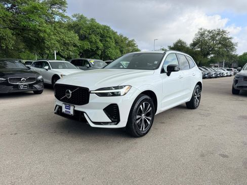 Certified 2025 Volvo XC60 B5 Core AWD/4WD image 2