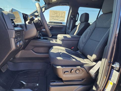 New 2025 Chevrolet Tahoe LS image 18