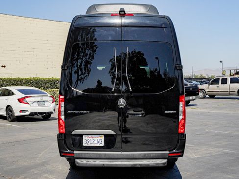 Used 2024 Mercedes-Benz Sprinter 2500 image 5