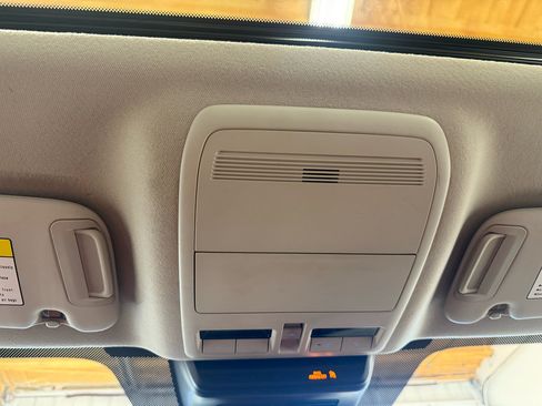 Used 2024 MAZDA MAZDA3 s image 18