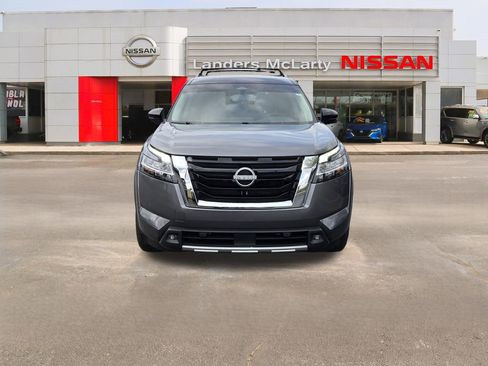 Used 2022 Nissan Pathfinder SL image 8