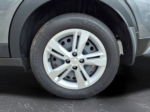 Certified 2025 Nissan Kicks Play S FWD image 27