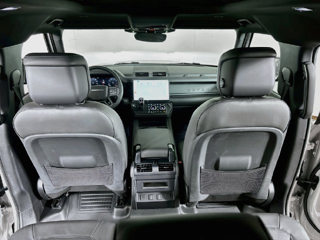 New 2026 Land Rover Defender 110 X-Dynamic SE AWD/4WD image 23