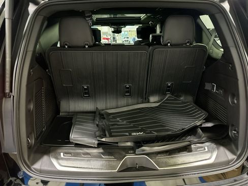 Used 2025 GMC Yukon AT4 Ultimate w/ LPO, Illumination Package image 34