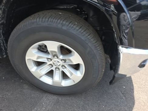Used 2021 RAM 1500 Laramie AWD/4WD image 4