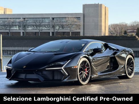 Used 2024 Lamborghini Revuelto image 1