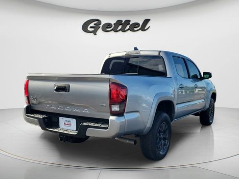 Used 2023 Toyota Tacoma SR5 w/ Technology Package AWD/4WD image 5