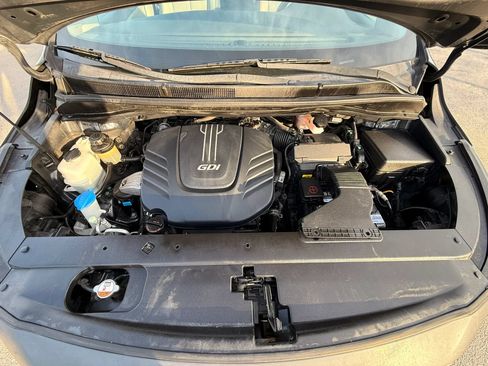 Used 2016 Kia Sedona EX FWD image 28