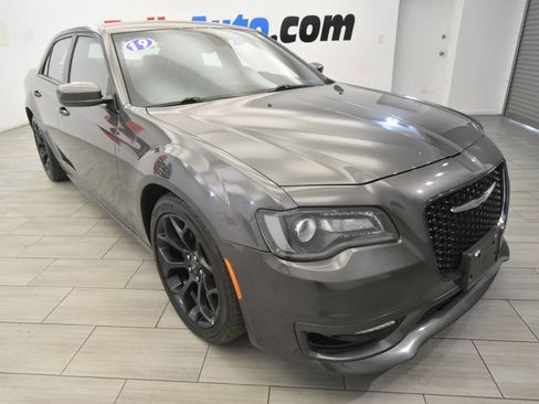 Used 2019 Chrysler 300 S w/ S Model Appearance Package image 7