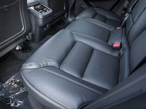 New 2026 Volvo XC60 B5 Ultra w/ Protection Package Premier image 32