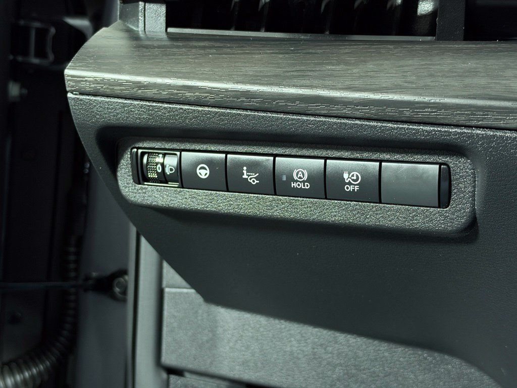Used 2023 Nissan Ariya FWD image 22