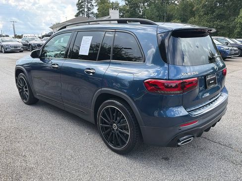 Used 2023 Mercedes-Benz GLB 250 w/ AMG Line image 5