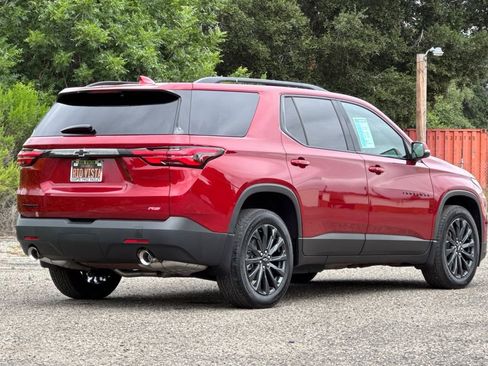 Used 2023 Chevrolet Traverse RS FWD image 4