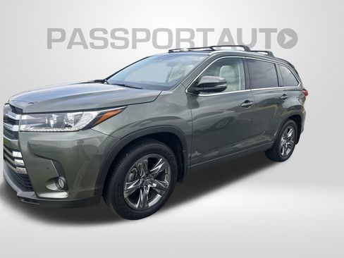 Used 2018 Toyota Highlander Limited Platinum AWD/4WD image 1