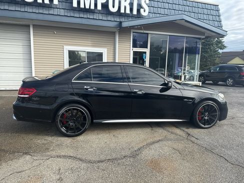 Used 2016 Mercedes-Benz E 63 AMG S-Model w/ Driver Assistance Package image 4