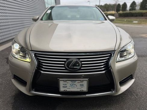 Used 2014 Lexus LS 460 AWD w/ Comfort Package image 9