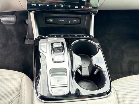 Certified 2024 Hyundai Tucson Limited image 8