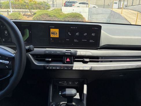 Used 2025 Kia K4 FWD image 17